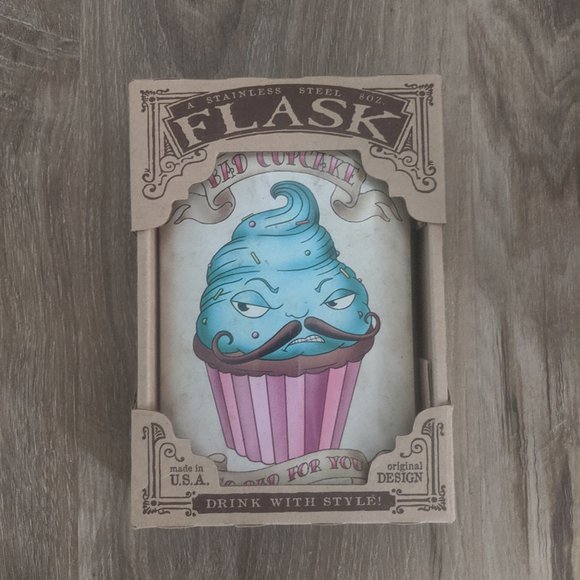 TRIXIE & MILO Flask - Picture 1 of 5